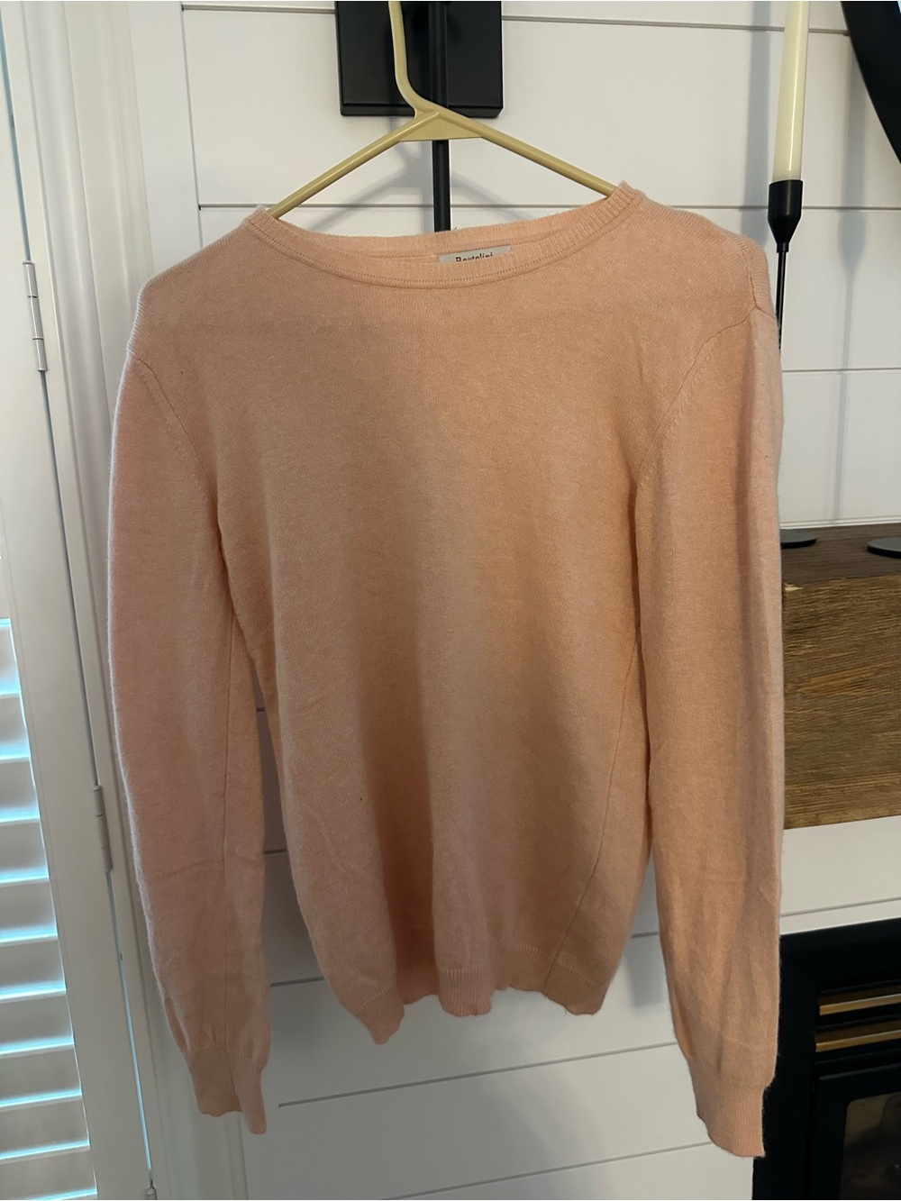 Women's Lightweight WOOL & CASHMERE Crewneck Sweater in Soft Peach